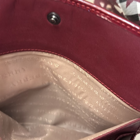 ⭐️ BURBERRY TOTE AND WALLET BUNDLE!! 🌟 - Picture 14 of 17